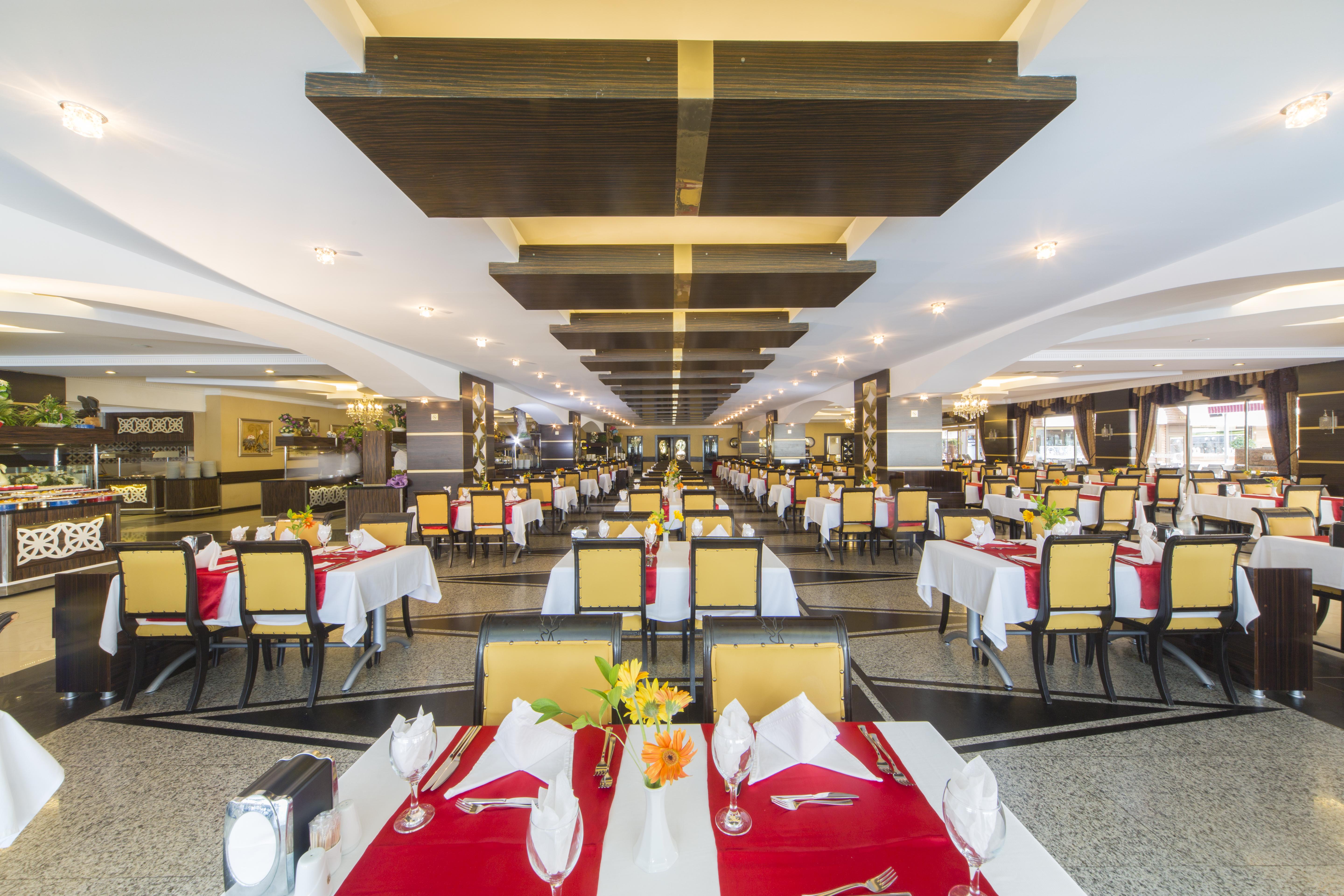 Beach Club Doganay Hotel โคนัคคลึ ภายนอก รูปภาพ