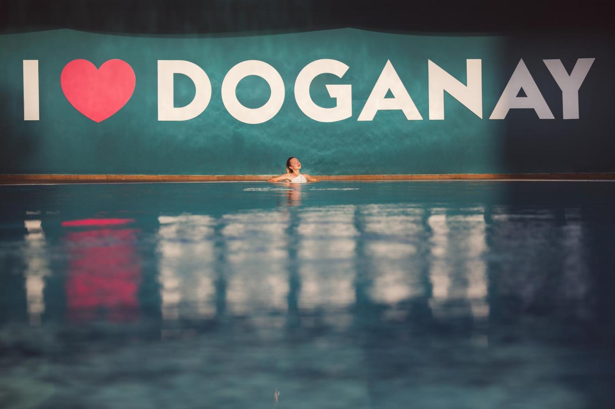 Beach Club Doganay Hotel โคนัคคลึ ภายนอก รูปภาพ